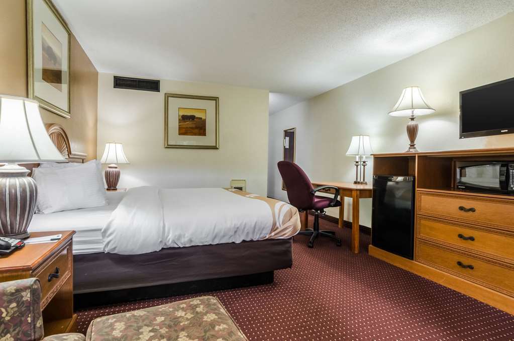 Quality Inn - Arkansas City Room photo